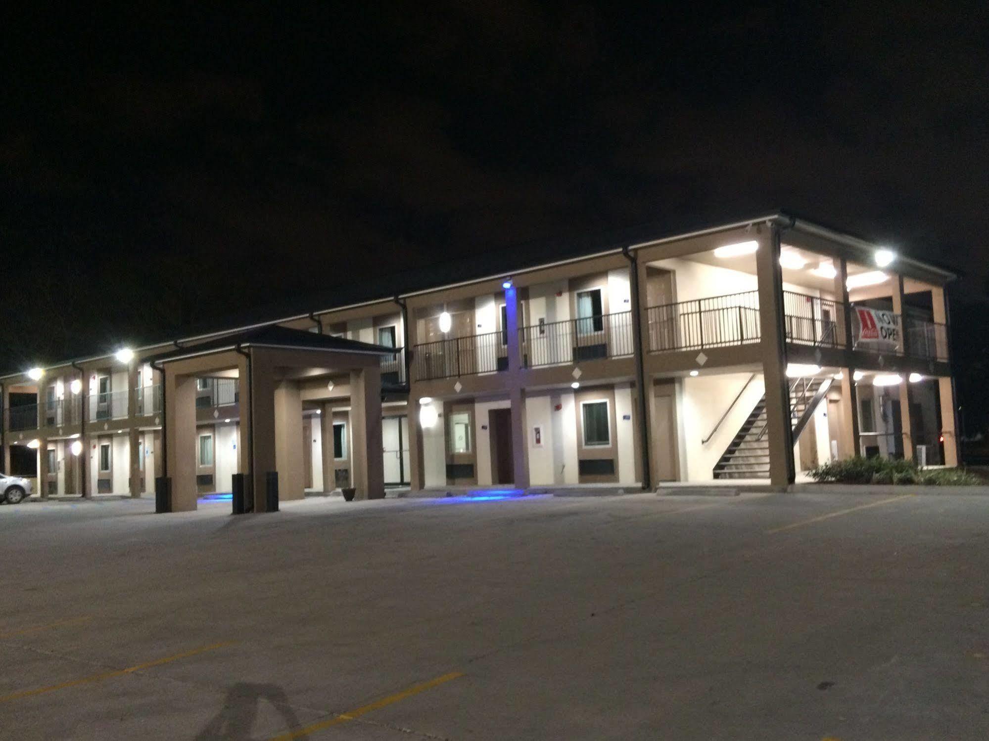 Paradise Inn & Suites Baton Rouge Exterior photo